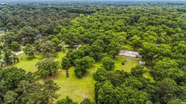 300 Highway 42, Byron, GA 31008