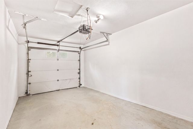 2111 El Capitan Drive, Dallas, TX 75228
