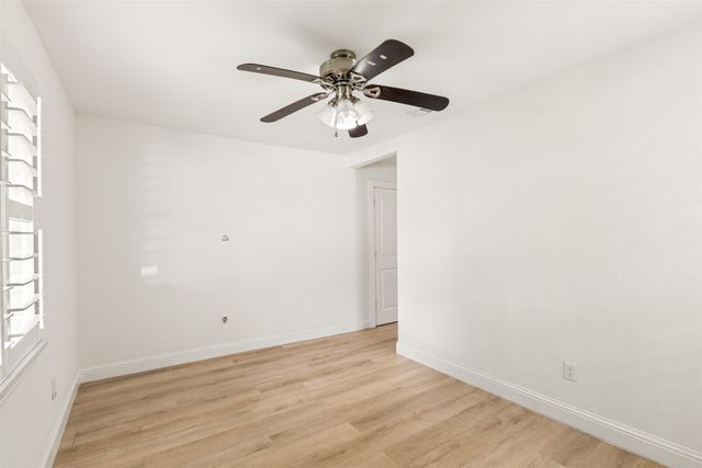 2111 El Capitan Drive, Dallas, TX 75228