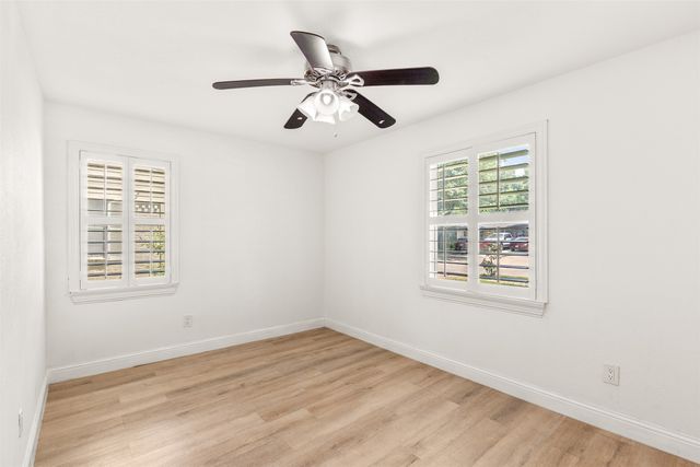 2111 El Capitan Drive, Dallas, TX 75228