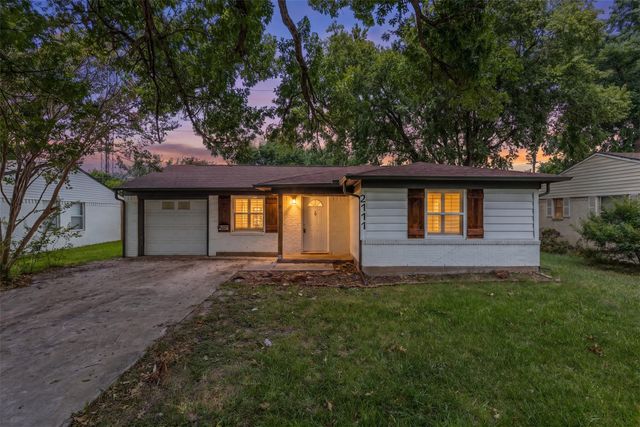 2111 El Capitan Drive, Dallas, TX 75228