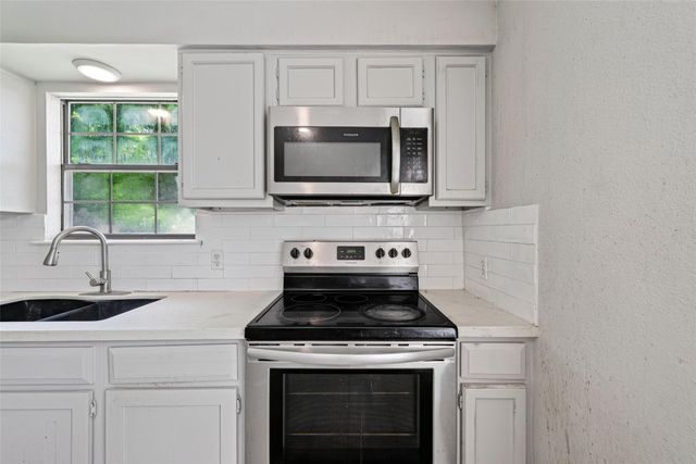 11626 Bexley Drive, Houston, TX 77099