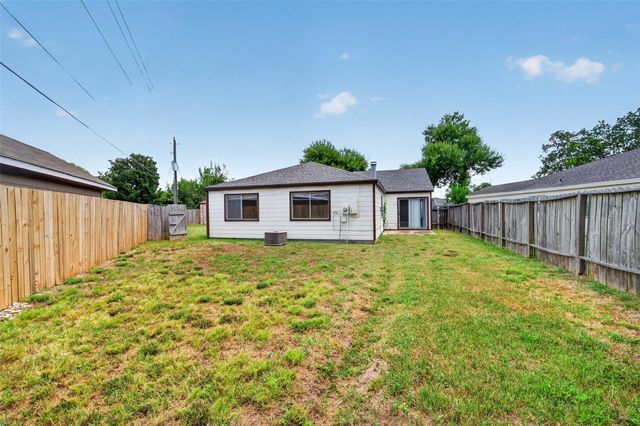 11626 Bexley Drive, Houston, TX 77099