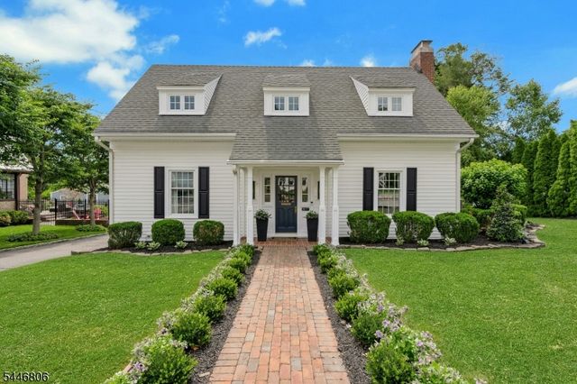 35 Hamilton Rd, Morristown Town, NJ 07960