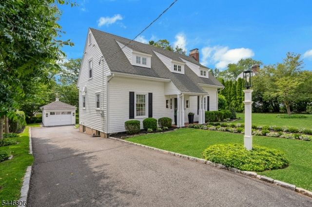 35 Hamilton Rd, Morristown Town, NJ 07960