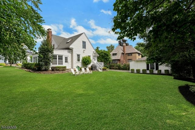 35 Hamilton Rd, Morristown Town, NJ 07960