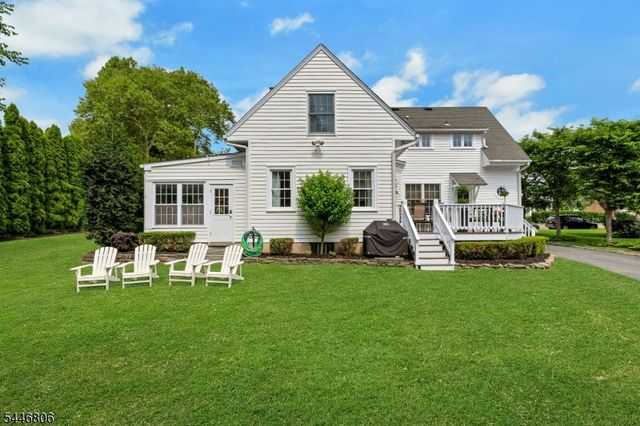 35 Hamilton Rd, Morristown Town, NJ 07960