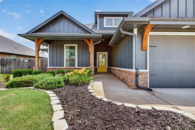 14024 Kamber Drive, Yukon, OK 73099