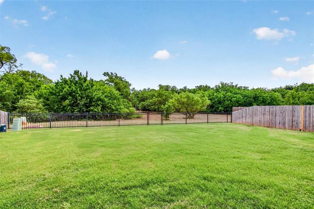 14024 Kamber Drive, Yukon, OK 73099