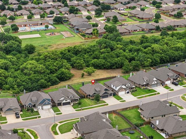 14024 Kamber Drive, Yukon, OK 73099
