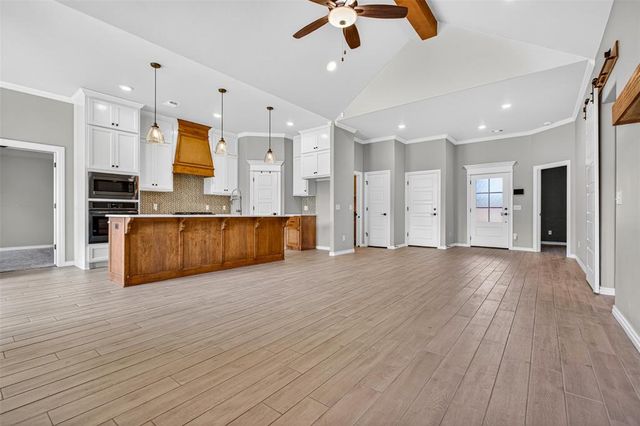 14024 Kamber Drive, Yukon, OK 73099