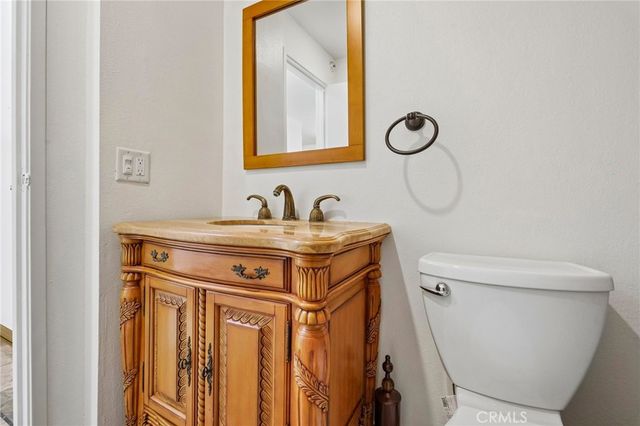 1131 Alta Loma, West Hollywood, CA 90069