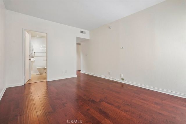 1131 Alta Loma, West Hollywood, CA 90069