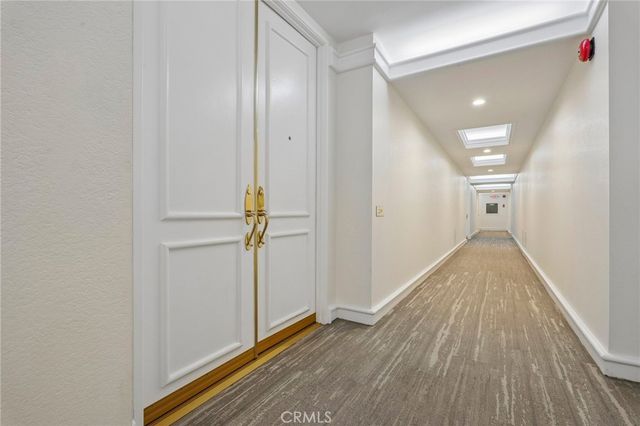 1131 Alta Loma, West Hollywood, CA 90069