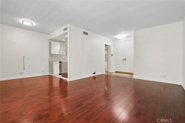 1131 Alta Loma, West Hollywood, CA 90069