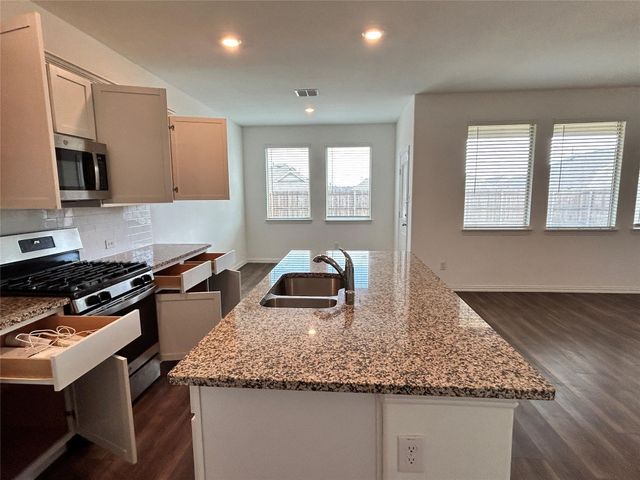 5628 Elwood Drive, Forney, TX 75126