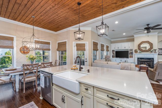 677 Rutledge Avenue, Rock Hill, SC 29732