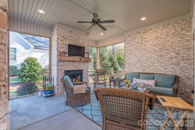 677 Rutledge Avenue, Rock Hill, SC 29732