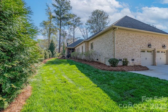 677 Rutledge Avenue, Rock Hill, SC 29732