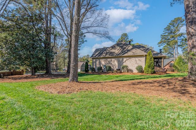 677 Rutledge Avenue, Rock Hill, SC 29732