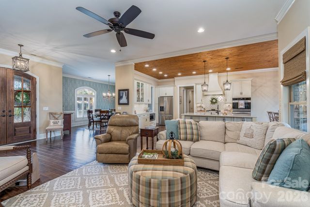 677 Rutledge Avenue, Rock Hill, SC 29732