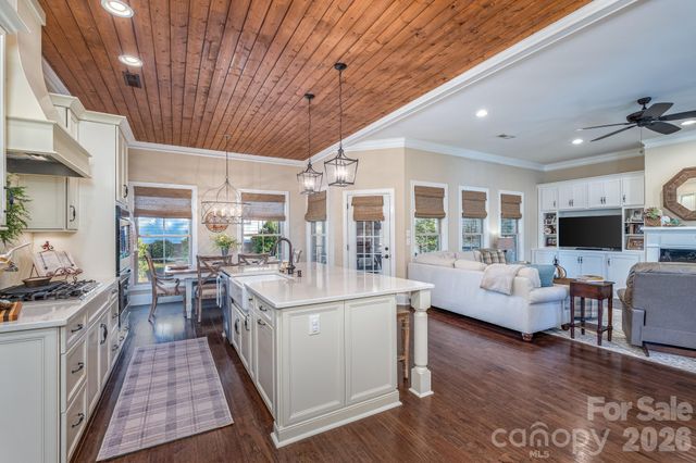 677 Rutledge Avenue, Rock Hill, SC 29732