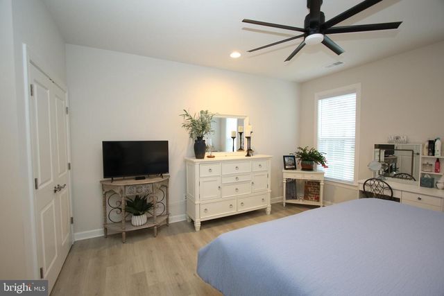 389 HERITAGE SHORES CIR, Bridgeville, DE 19933