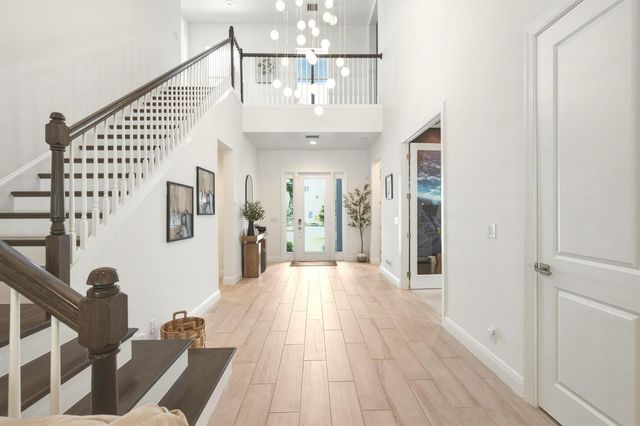 9264 CRESTVIEW Circle, Palm Beach Gardens, FL 33412