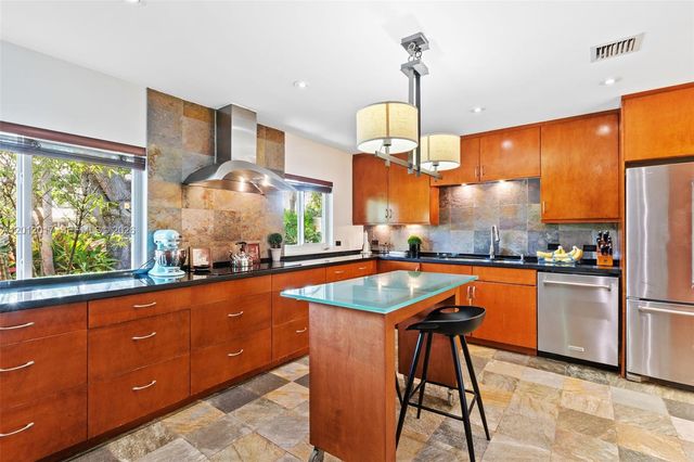 11220 SW 74th Ave, Pinecrest, FL 33156