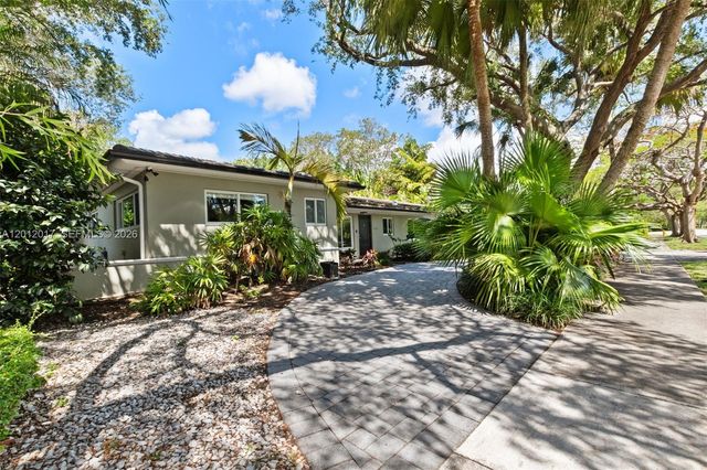 11220 SW 74th Ave, Pinecrest, FL 33156