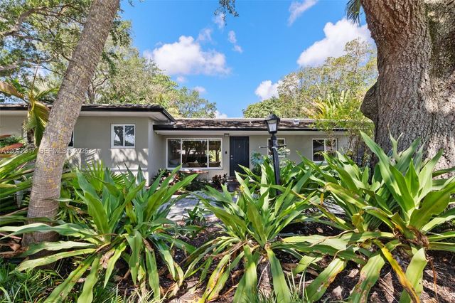 11220 SW 74th Ave, Pinecrest, FL 33156