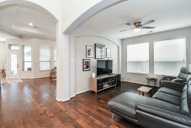 1603 Pecan Branch Drive, Richmond, TX 77406