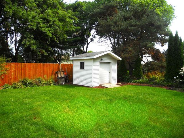1065 Tara Drive, Sun Prairie, WI 53590