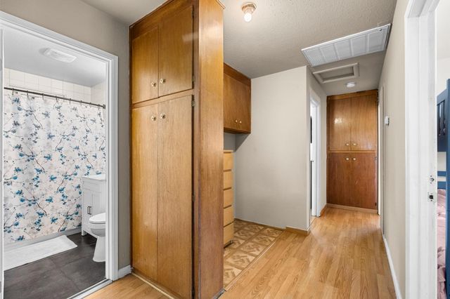 2306 51st Ave, Sacramento, CA 95822