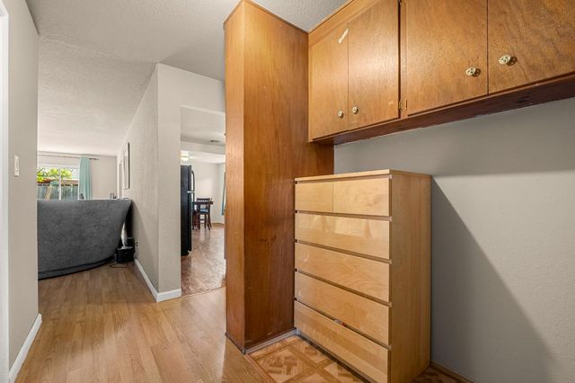 2306 51st Ave, Sacramento, CA 95822