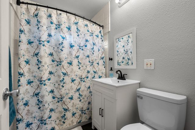 2306 51st Ave, Sacramento, CA 95822