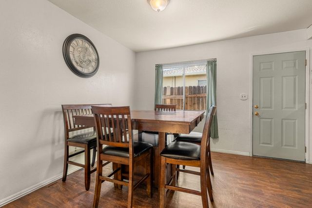 2306 51st Ave, Sacramento, CA 95822