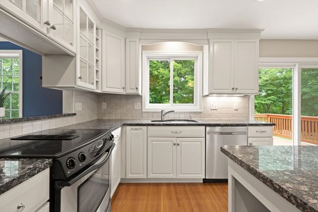 5 Winchester Rd, Medway, MA 02053