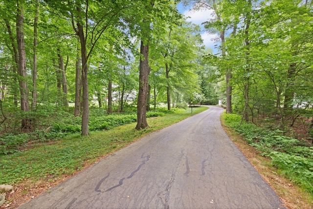 5 Winchester Rd, Medway, MA 02053