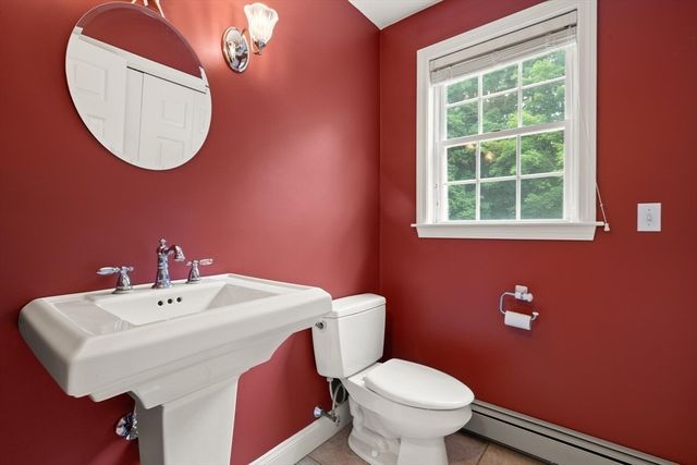5 Winchester Rd, Medway, MA 02053