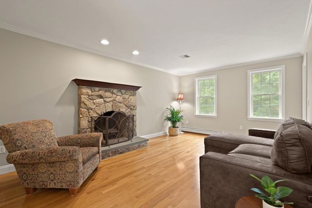 5 Winchester Rd, Medway, MA 02053