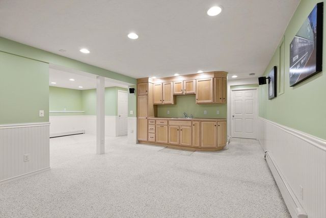 5 Winchester Rd, Medway, MA 02053