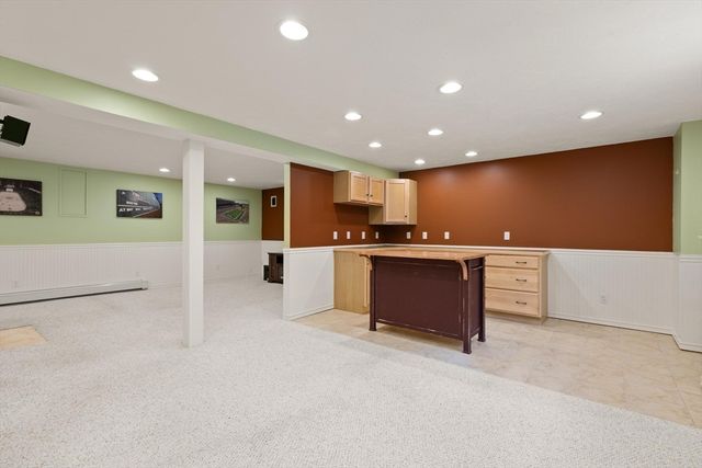 5 Winchester Rd, Medway, MA 02053