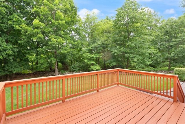 5 Winchester Rd, Medway, MA 02053