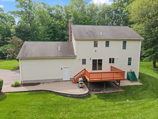5 Winchester Rd, Medway, MA 02053