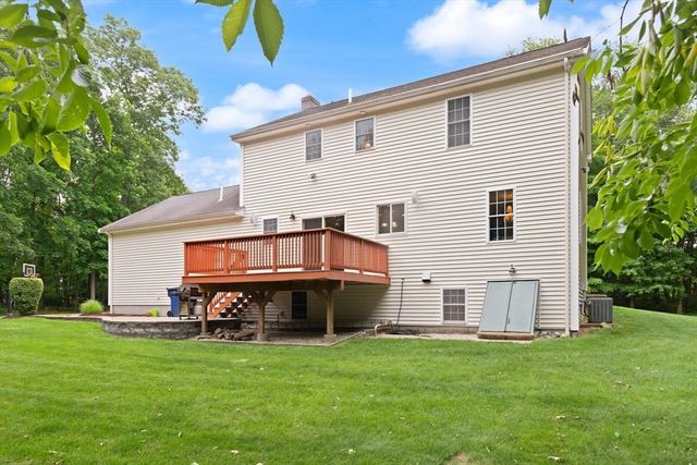 5 Winchester Rd, Medway, MA 02053