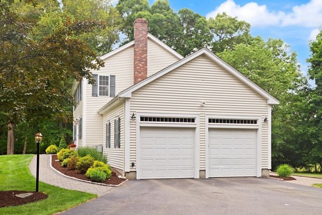 5 Winchester Rd, Medway, MA 02053
