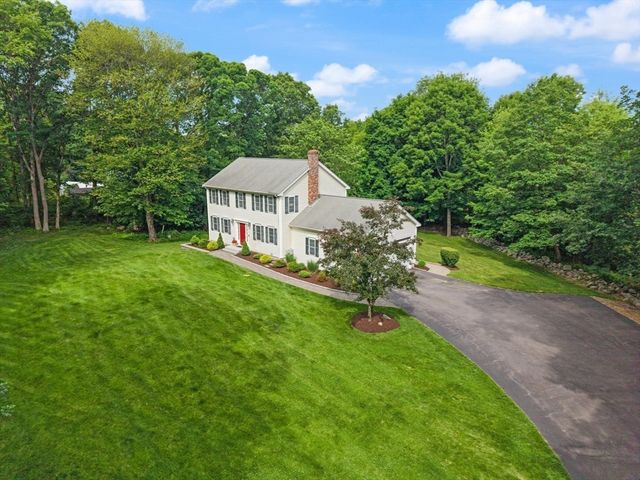 5 Winchester Rd, Medway, MA 02053