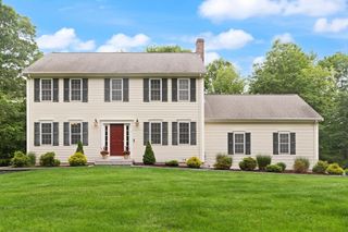 5 Winchester Rd, Medway, MA 02053