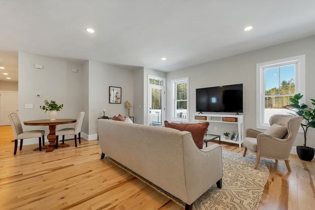 148 County Road, Amherst, NH 03031